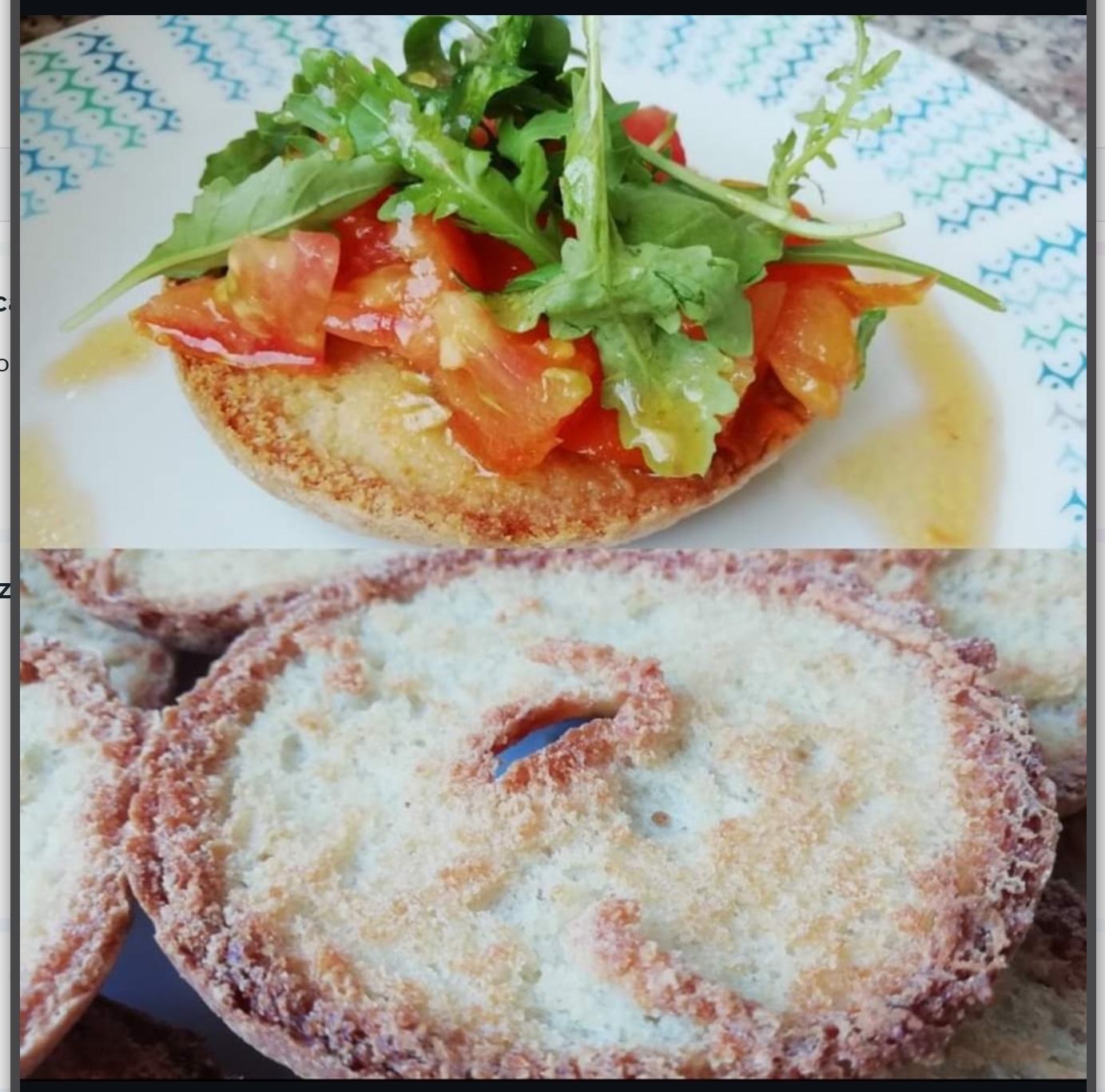 Friselle fatte in casa con farina di riso Riso Corbetta, condite con pomodori e rucola